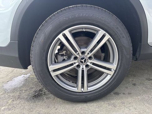 Used 2022 Mercedes-Benz GLC 300 w/ Premium Package Lite image 14
