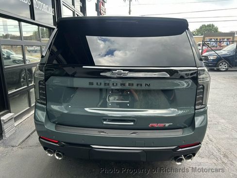 Used 2026 Chevrolet Suburban RST w/ Comfort Package AWD/4WD image 3