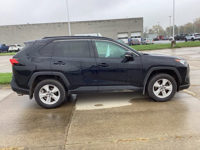 Used 2020 Toyota RAV4 XLE w/ Convenience Package AWD/4WD image 11