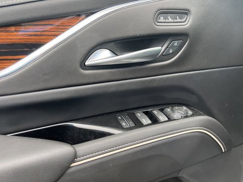 Used 2024 Cadillac Escalade ESV Premium Luxury image 22