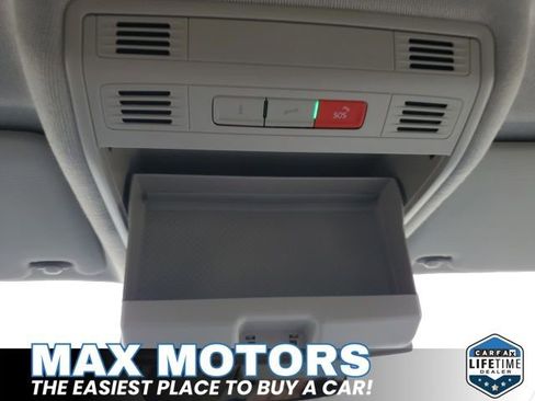 Used 2023 Volkswagen Tiguan SE FWD image 31