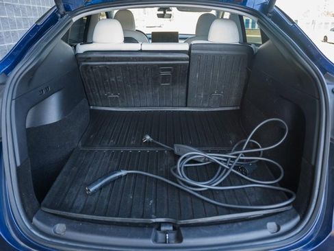 Used 2021 Tesla Model Y Long Range image 12