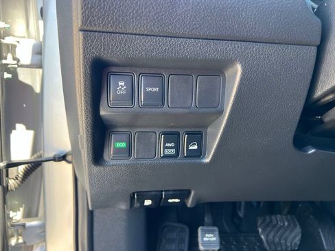 Used 2016 Nissan Rogue S AWD/4WD image 42