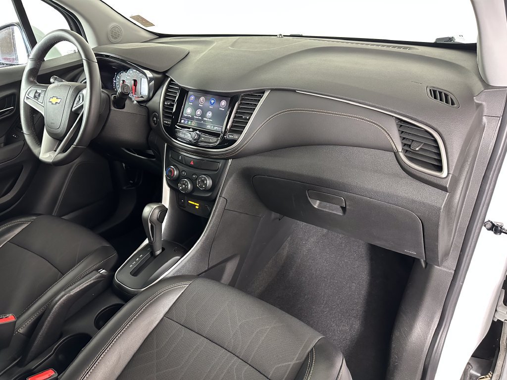 Used 2020 Chevrolet Trax LT w/ Driver Confidence Package FWD image 30