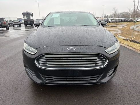 Used 2016 Ford Fusion SE image 3