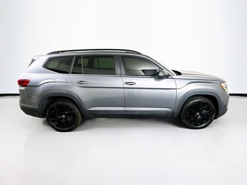Used 2024 Volkswagen Atlas SE w/ Panoramic Sunroof Package FWD image 10