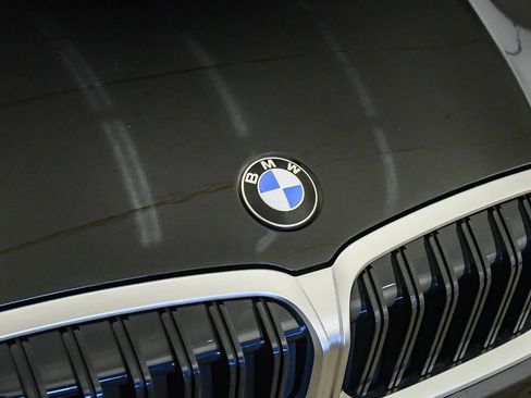Used 2026 BMW 330i Sedan w/ Premium Package RWD image 8