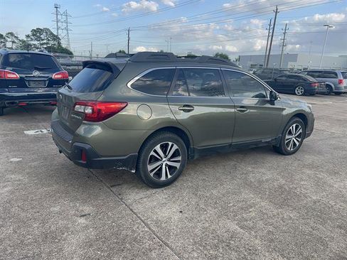 Used 2018 Subaru Outback 2.5i Limited image 6
