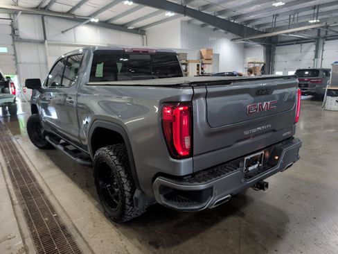 Used 2019 GMC Sierra 1500 AT4 w/ Technology Package AWD/4WD image 4