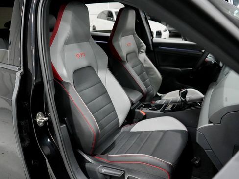 Used 2024 Volkswagen GTI Autobahn image 20