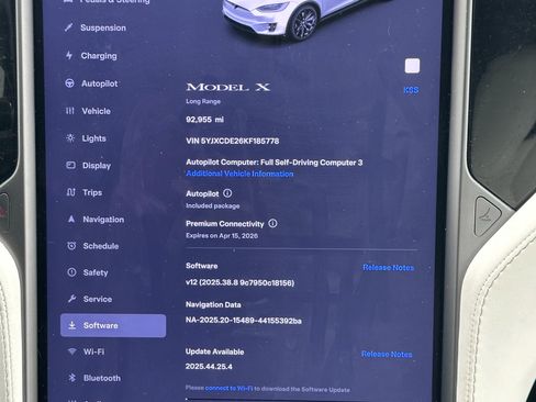 Used 2019 Tesla Model X 75D image 8
