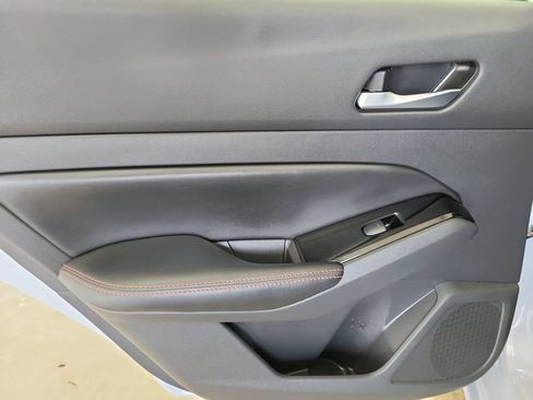 Used 2024 Nissan Altima 2.5 SR FWD image 15