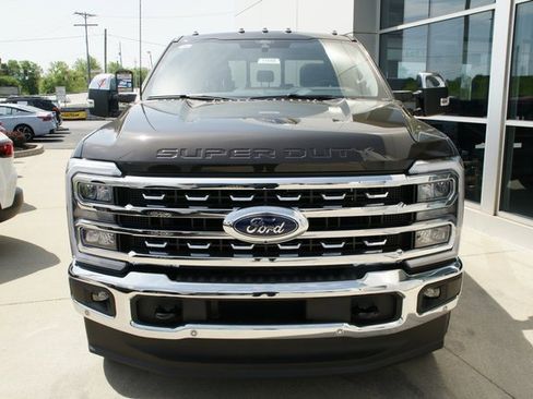 New 2025 Ford F250 Lariat w/ Lariat Ultimate Package image 6