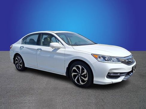 Used 2017 Honda Accord EX-L image 2