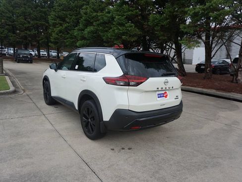 Used 2023 Nissan Rogue SV w/ SV Premium B Package FWD image 21