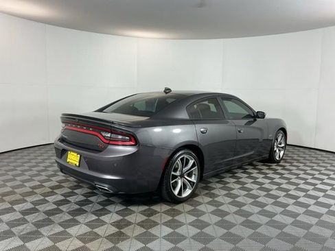 Used 2015 Dodge Charger R/T RWD image 5