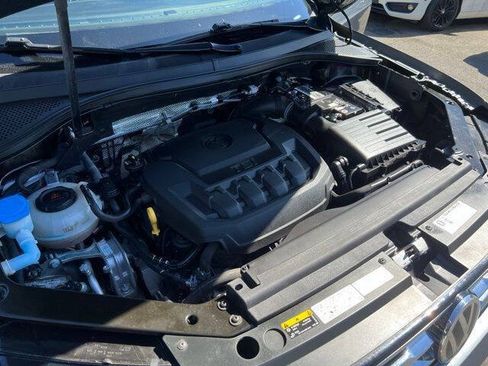 Used 2020 Volkswagen Tiguan SE AWD/4WD image 10