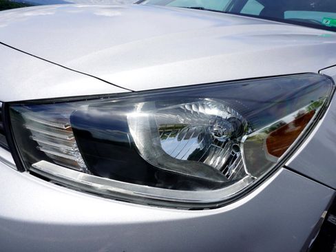 Used 2023 Kia Rio LX image 10