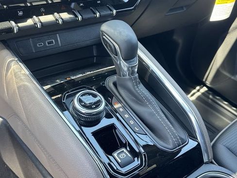 New 2026 GMC Canyon Denali AWD/4WD image 16