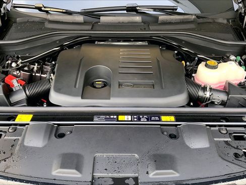 New 2026 Land Rover Range Rover Long Wheelbase SE image 16