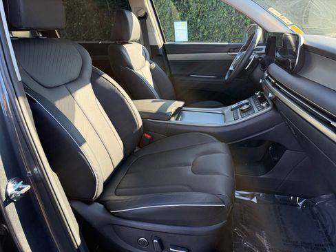 Certified 2025 Hyundai Palisade SEL image 20