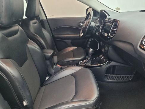 Used 2021 Jeep Compass Latitude image 21