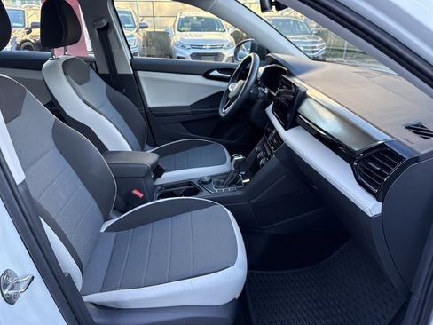 Used 2025 Volkswagen Taos S image 29