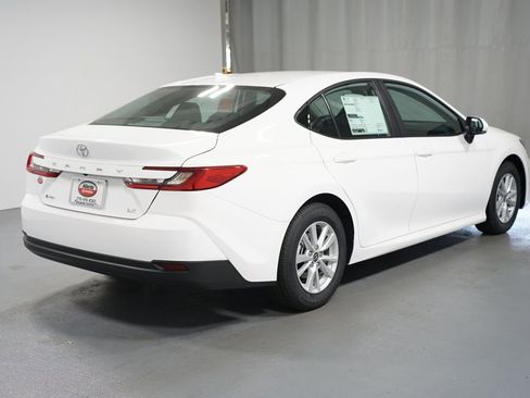 New 2026 Toyota Camry LE image 8
