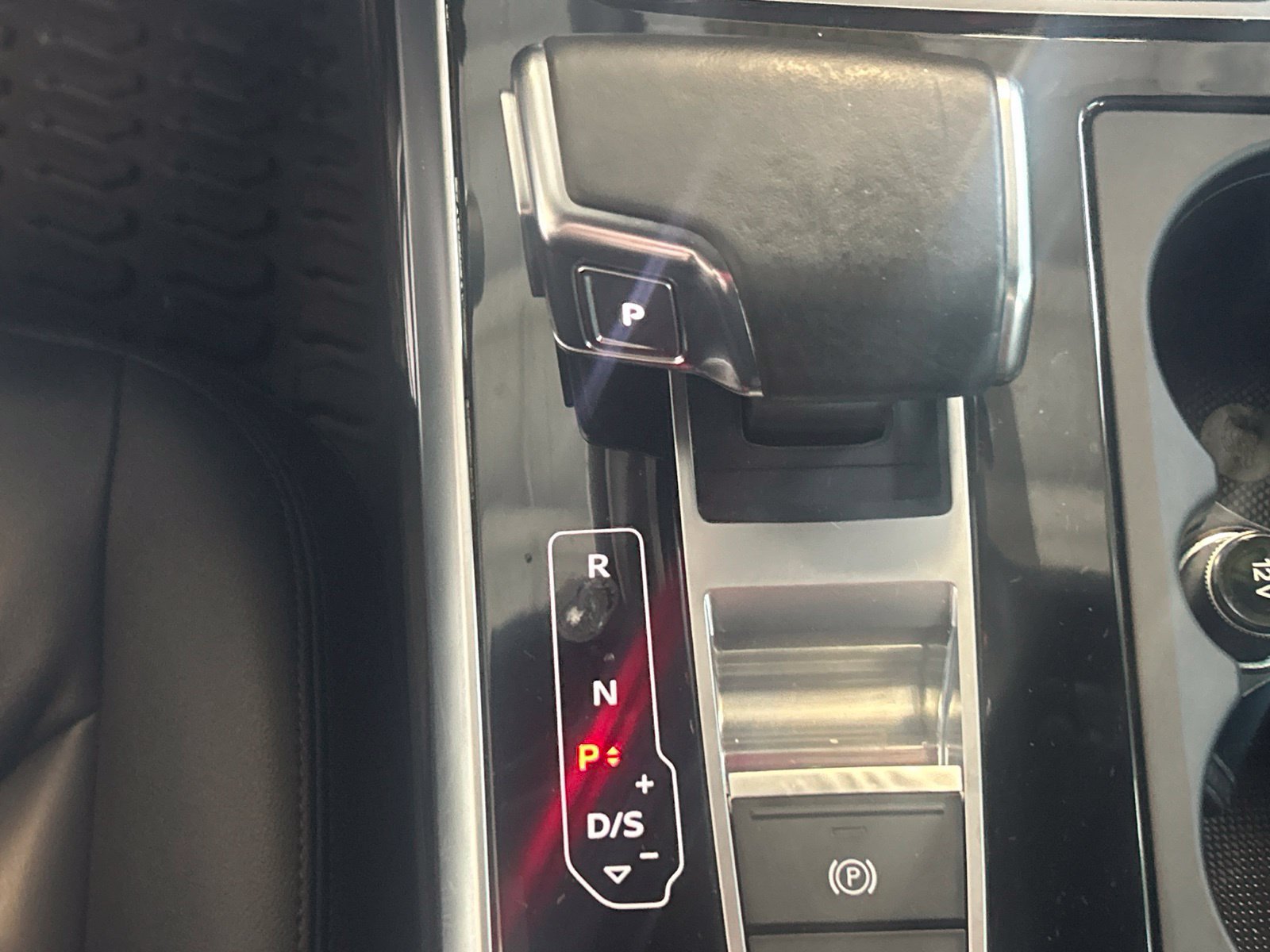 Used 2021 Audi Q7 3.0T Premium AWD/4WD image 30
