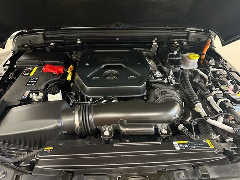 Used 2024 Jeep Wrangler High Altitude image 34