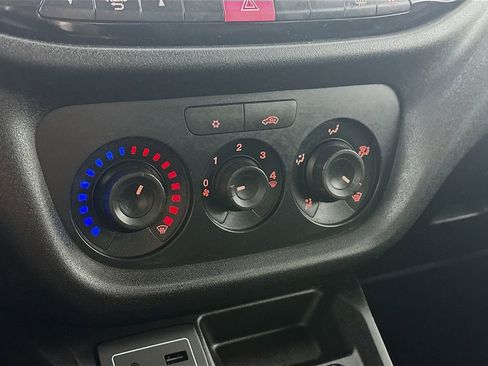 Used 2020 RAM ProMaster City Tradesman SLT FWD image 18