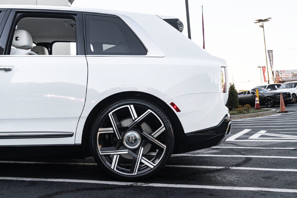 Used 2026 Rolls-Royce Cullinan AWD/4WD image 20