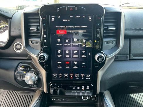 Used 2019 RAM 1500 Laramie AWD/4WD image 27