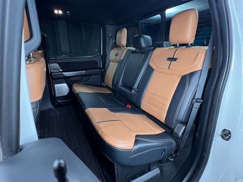 Used 2023 Ford F350 Platinum image 13