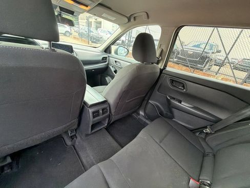 Used 2024 Nissan Rogue S FWD image 12