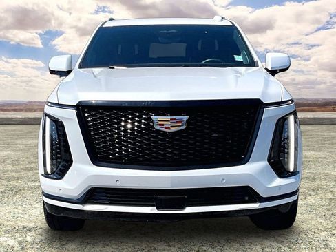 Certified 2025 Cadillac Escalade Sport Platinum AWD/4WD image 2
