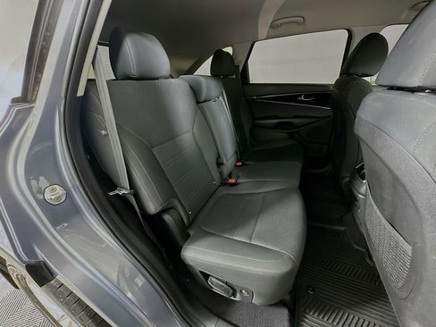 Used 2020 Kia Sorento LX w/ LX I4 Convenience Package image 32