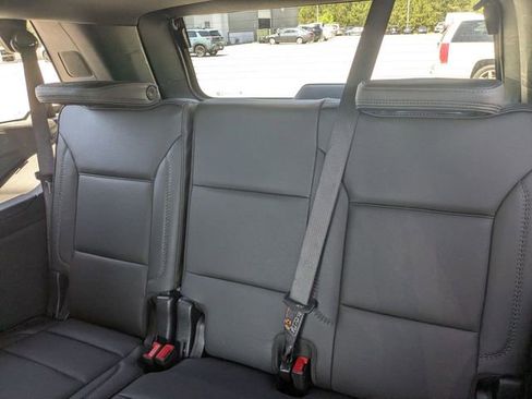 Used 2025 GMC Yukon Denali AWD/4WD image 29
