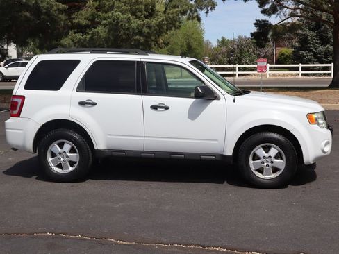 Used 2012 Ford Escape XLT AWD/4WD image 3