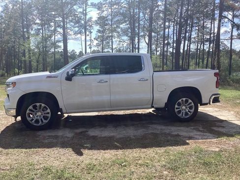 Used 2023 Chevrolet Silverado 1500 LTZ image 2