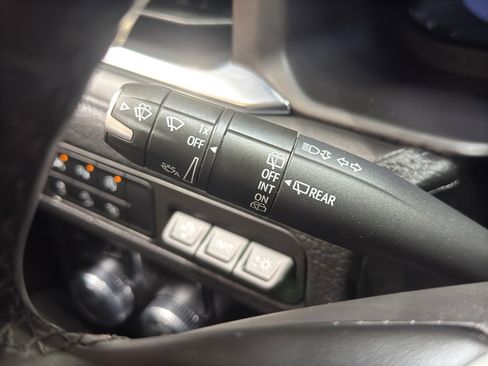 Used 2024 GMC Yukon XL Denali image 26