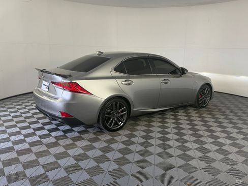 Used 2019 Lexus IS 300 F Sport w/ F Sport Package RWD image 9
