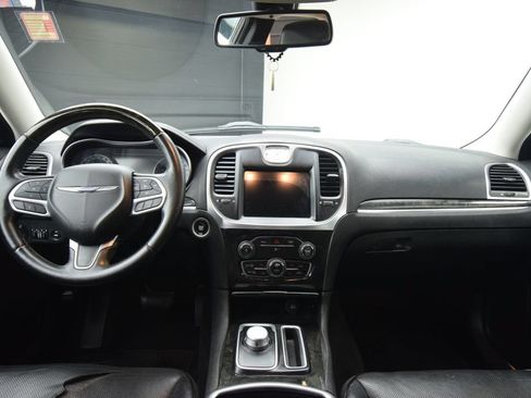 Used 2018 Chrysler 300 Limited AWD/4WD image 3