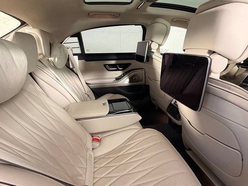 Used 2025 Mercedes-Benz S 63 AMG S image 24