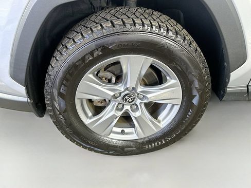 Used 2022 Toyota RAV4 XLE w/ Convenience Package AWD/4WD image 14