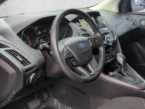 Used 2017 Ford Focus SEL w/ Cold Weather Package image 10