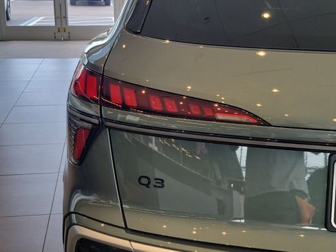 New 2026 Audi Q3 quattro 2.0T AWD/4WD image 9