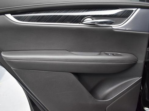 Used 2020 Cadillac XT6 Premium Luxury image 25