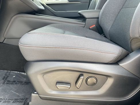 Used 2026 Ford Explorer Active RWD image 19