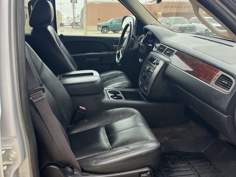 Used 2014 GMC Yukon XL SLT image 10